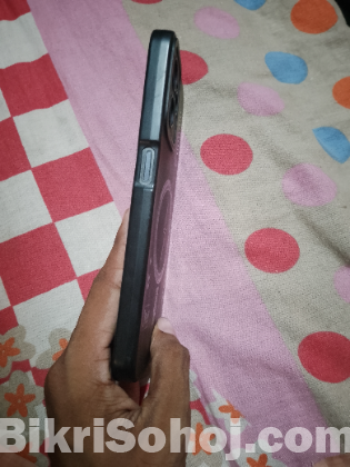 realme C35
